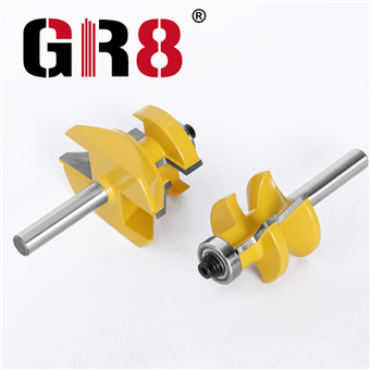 Lloriau a V Set ar y Cyd